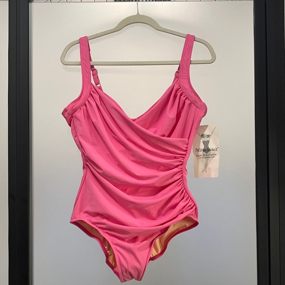 Miraclesuit- NEVER WORN Women’s One Piece in Vibrant Pink